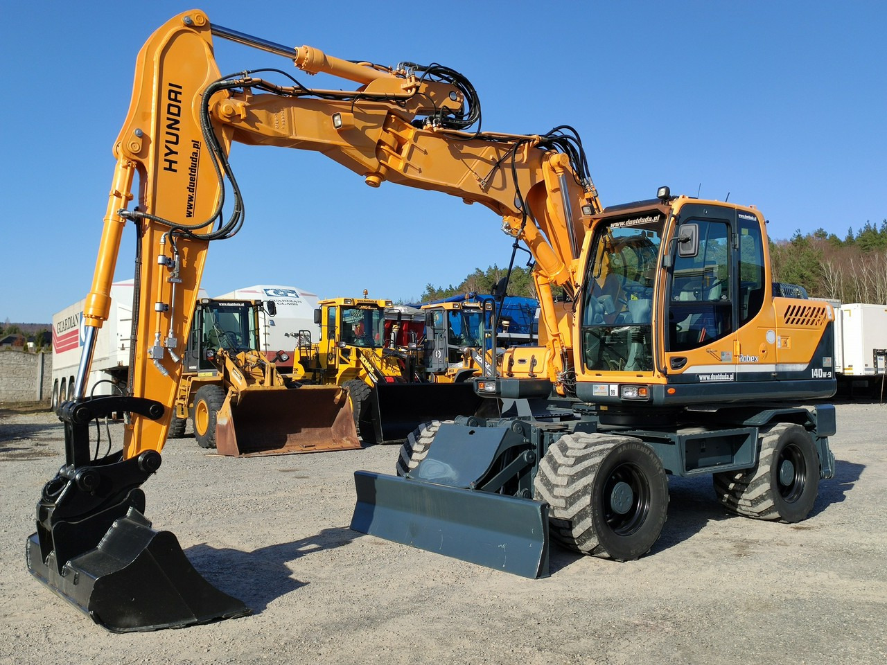 Hyundai 140W-9 Łyżka Skarpowa+Szybko Złącze !!! STAN Bardzo Dobry !!! - Pelle sur pneus: photos 1 Hyundai 140W-9 Łyżka Skarpowa+Szybko Złącze !!! STAN Bardzo Dobry !!! - Pelle sur pneus: photos 1