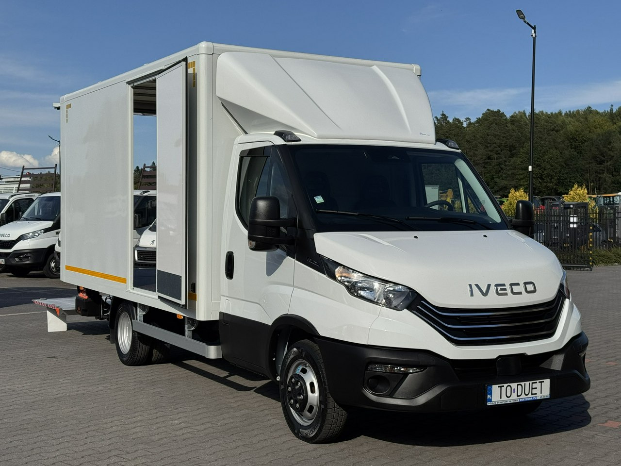 Iveco Daily 35C14 - Fourgon grand volume: photos 4 Iveco Daily 35C14 - Fourgon grand volume: photos 4