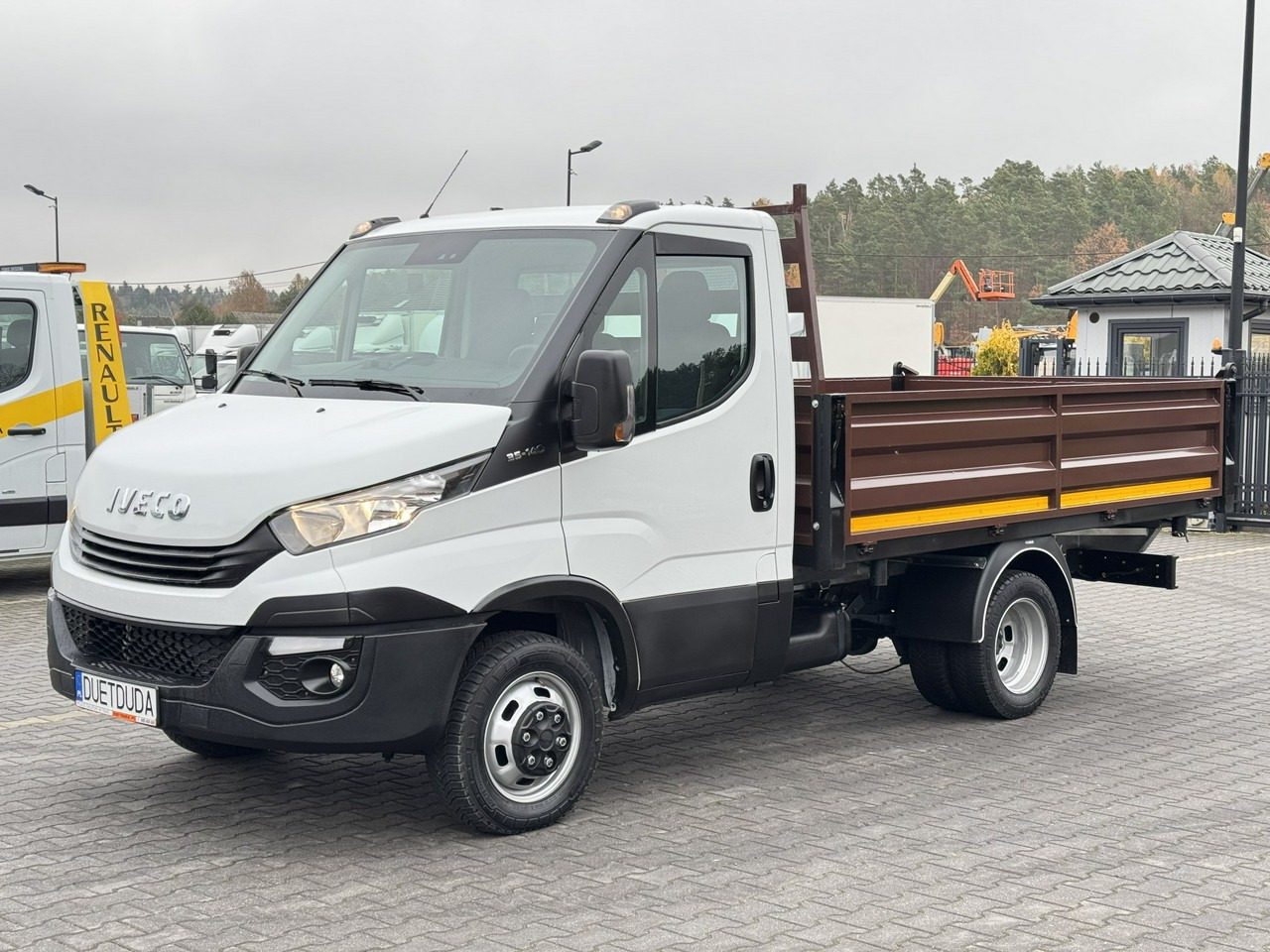 Iveco Daily 35C14 - Utilitaire benne: photos 5 Iveco Daily 35C14 - Utilitaire benne: photos 5