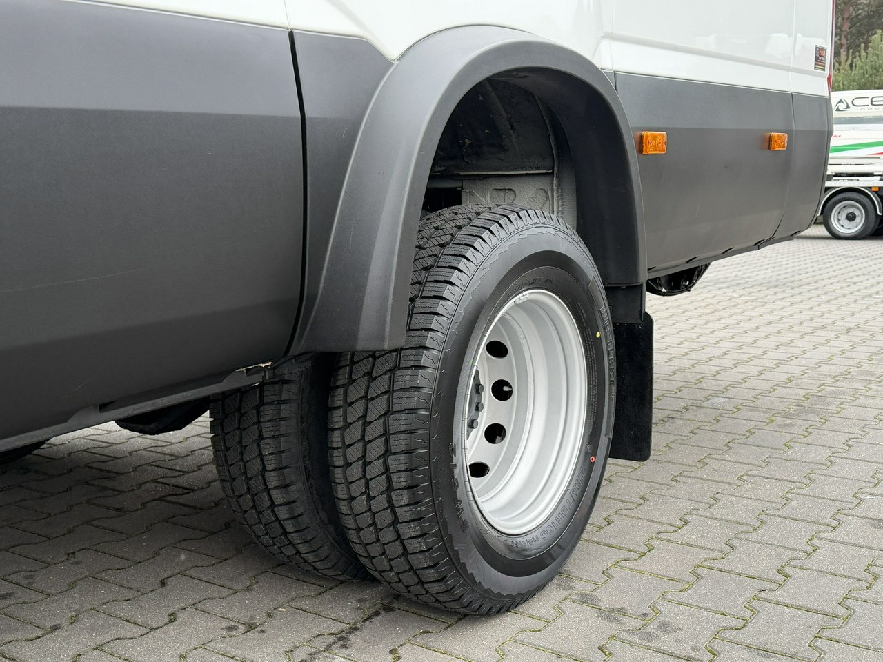 Iveco Daily 70C18 V H - Fourgon utilitaire: photos 3 Iveco Daily 70C18 V H - Fourgon utilitaire: photos 3