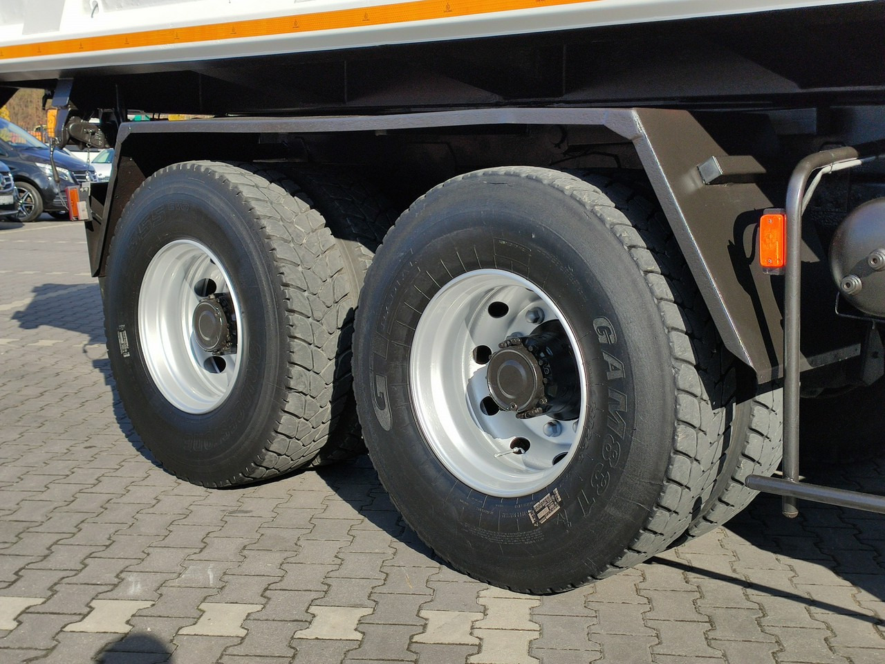 Camion benne, Camion grue Renault Kerax 26.370 6x4 Mocny HDS FASSI F110: photos 24