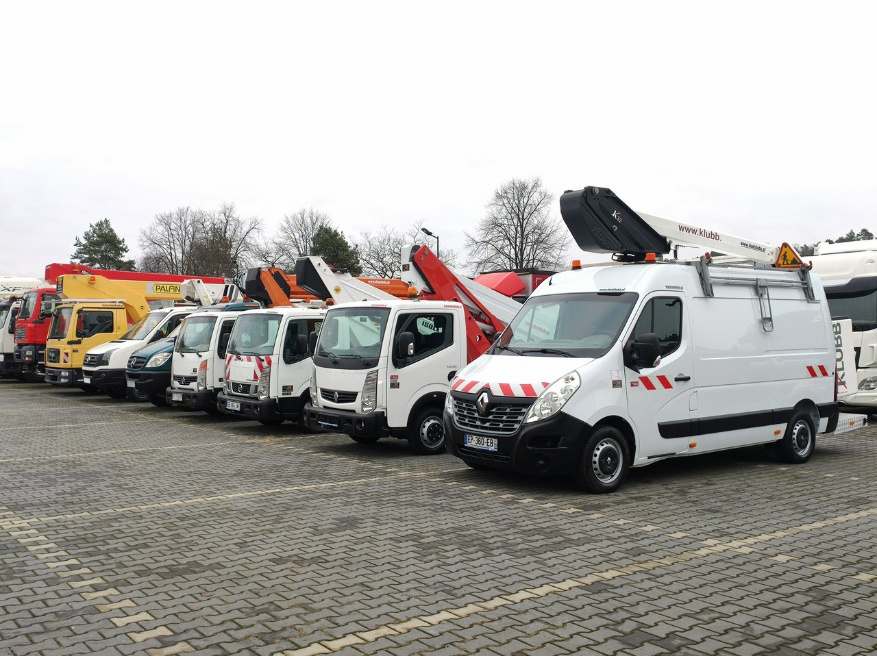 Renault Master - Camion avec nacelle: photos 1 Renault Master - Camion avec nacelle: photos 1
