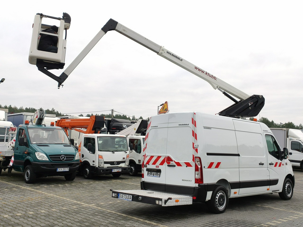 Renault Master - Camion avec nacelle: photos 5 Renault Master - Camion avec nacelle: photos 5