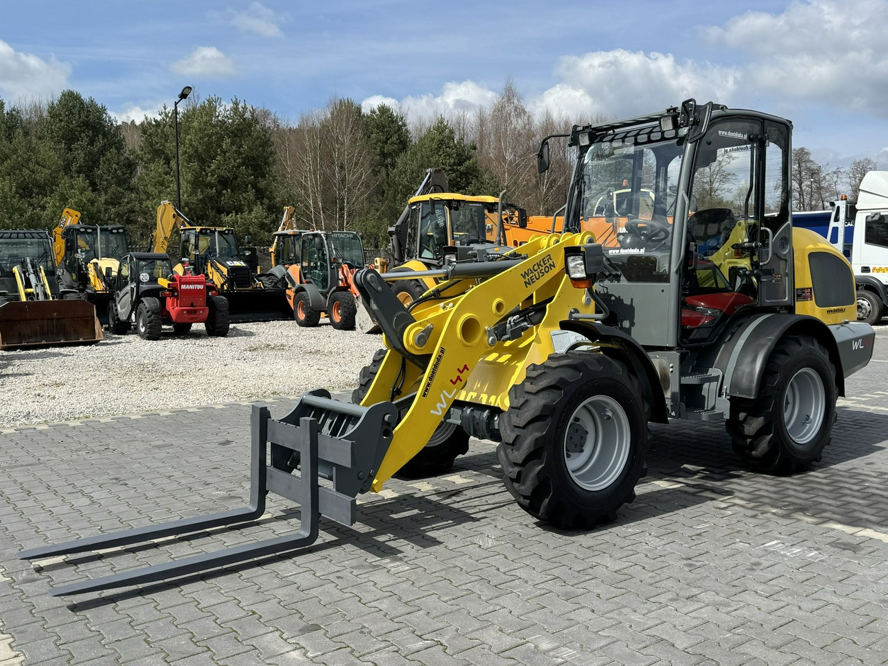 Wacker Neuson WL 44 Łyżka krokodyl+widły Super Stan !!! - Chargeuse sur pneus: photos 1 Wacker Neuson WL 44 Łyżka krokodyl+widły Super Stan !!! - Chargeuse sur pneus: photos 1