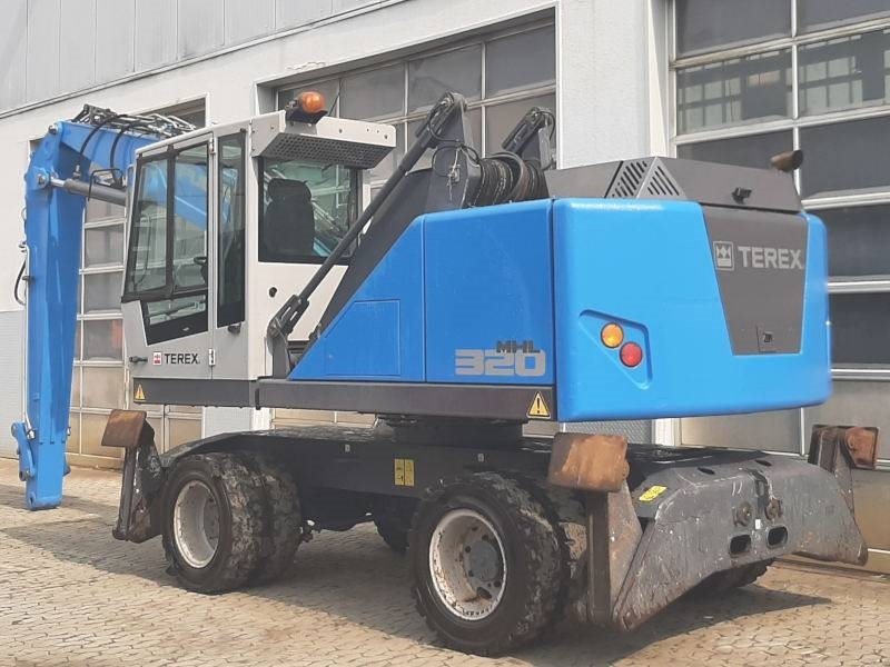 Fuchs MHL 320 F - Pelle de manutention: photos 3 Fuchs MHL 320 F - Pelle de manutention: photos 3