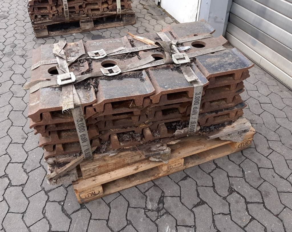 Hitachi Bodenplatten 650mm, Zweisteg - Chenille pour Engins de chantier: photos 2 Hitachi Bodenplatten 650mm, Zweisteg - Chenille pour Engins de chantier: photos 2