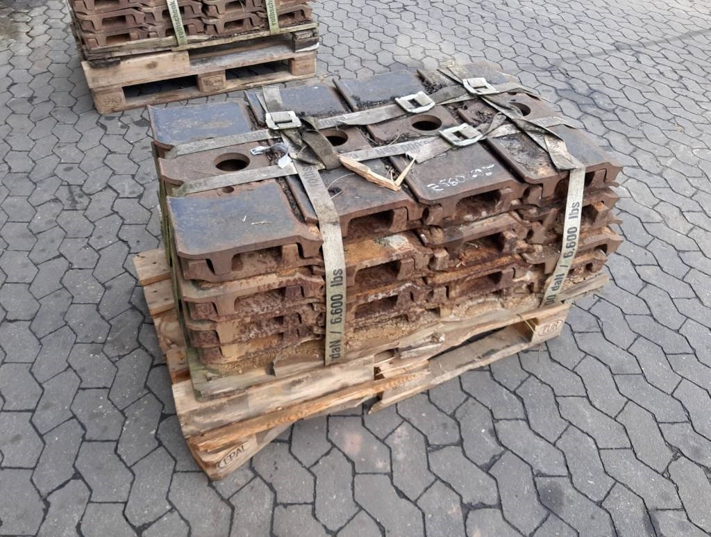 Hitachi Bodenplatten 650mm, Zweisteg - Chenille pour Engins de chantier: photos 5 Hitachi Bodenplatten 650mm, Zweisteg - Chenille pour Engins de chantier: photos 5