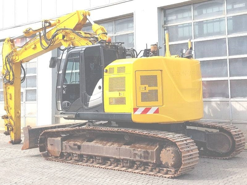 Hitachi ZX 225 US LC-6 - Pelle sur chenille: photos 3 Hitachi ZX 225 US LC-6 - Pelle sur chenille: photos 3