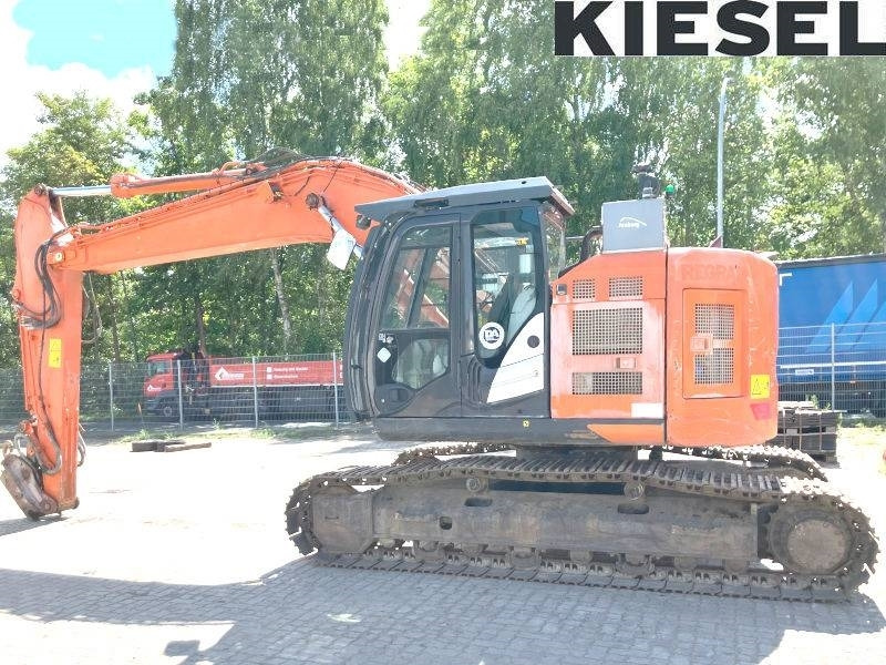 Hitachi ZX 225 US LC-6 - Pelle sur chenille: photos 1 Hitachi ZX 225 US LC-6 - Pelle sur chenille: photos 1