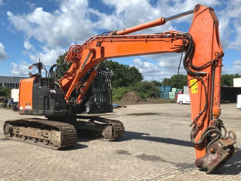 Hitachi ZX 225 US LC-6 - Pelle sur chenille: photos 4 Hitachi ZX 225 US LC-6 - Pelle sur chenille: photos 4