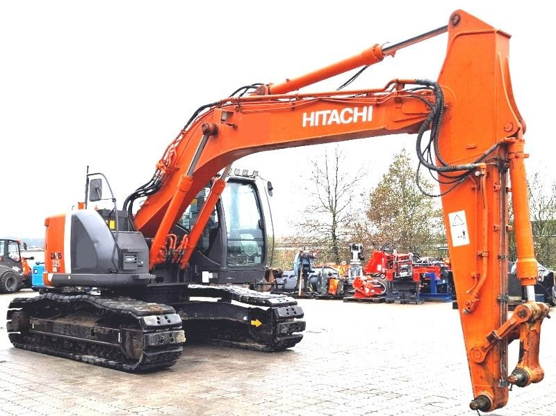Hitachi ZX 225 USLC-3 - Pelle sur chenille: photos 4 Hitachi ZX 225 USLC-3 - Pelle sur chenille: photos 4