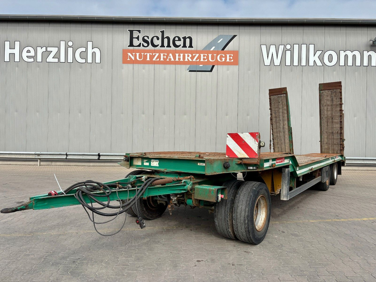 Langendorf Anhänger | hydraulische Rampen*Blatt*BPW-Achsen - Remorque porte-engin surbaissée: photos 1 Langendorf Anhänger | hydraulische Rampen*Blatt*BPW-Achsen - Remorque porte-engin surbaissée: photos 1