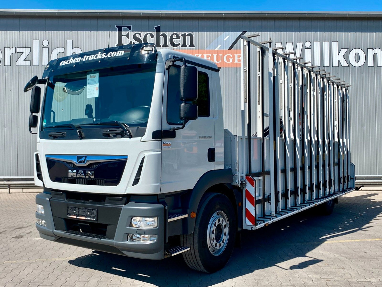 MAN TGM 18.290| Glas/HEGLA*PK12002*Funk*3x Sitze*AHK - Camion plateau, Camion grue: photos 1 MAN TGM 18.290| Glas/HEGLA*PK12002*Funk*3x Sitze*AHK - Camion plateau, Camion grue: photos 1