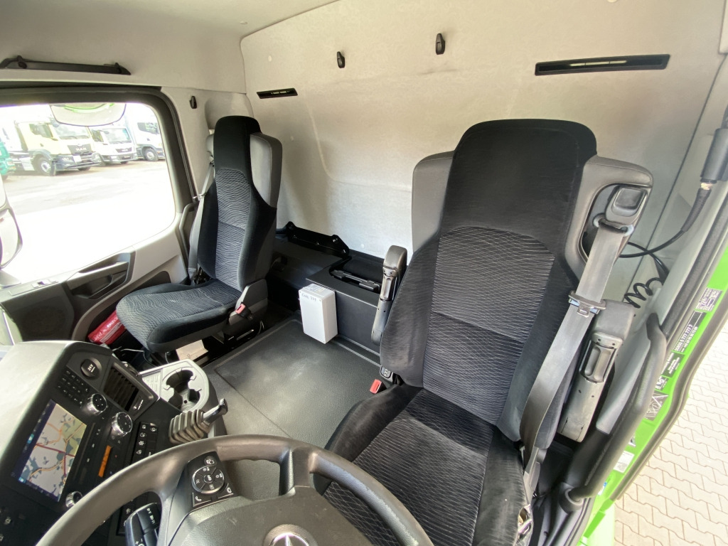 Camion citerne Mercedes-Benz 1843 Antos A3: photos 19