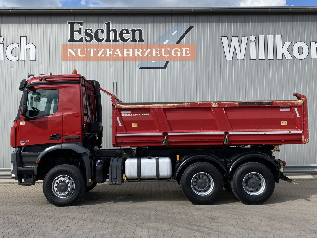 Mercedes-Benz 3345 6x6 - Camion benne: photos 3 Mercedes-Benz 3345 6x6 - Camion benne: photos 3