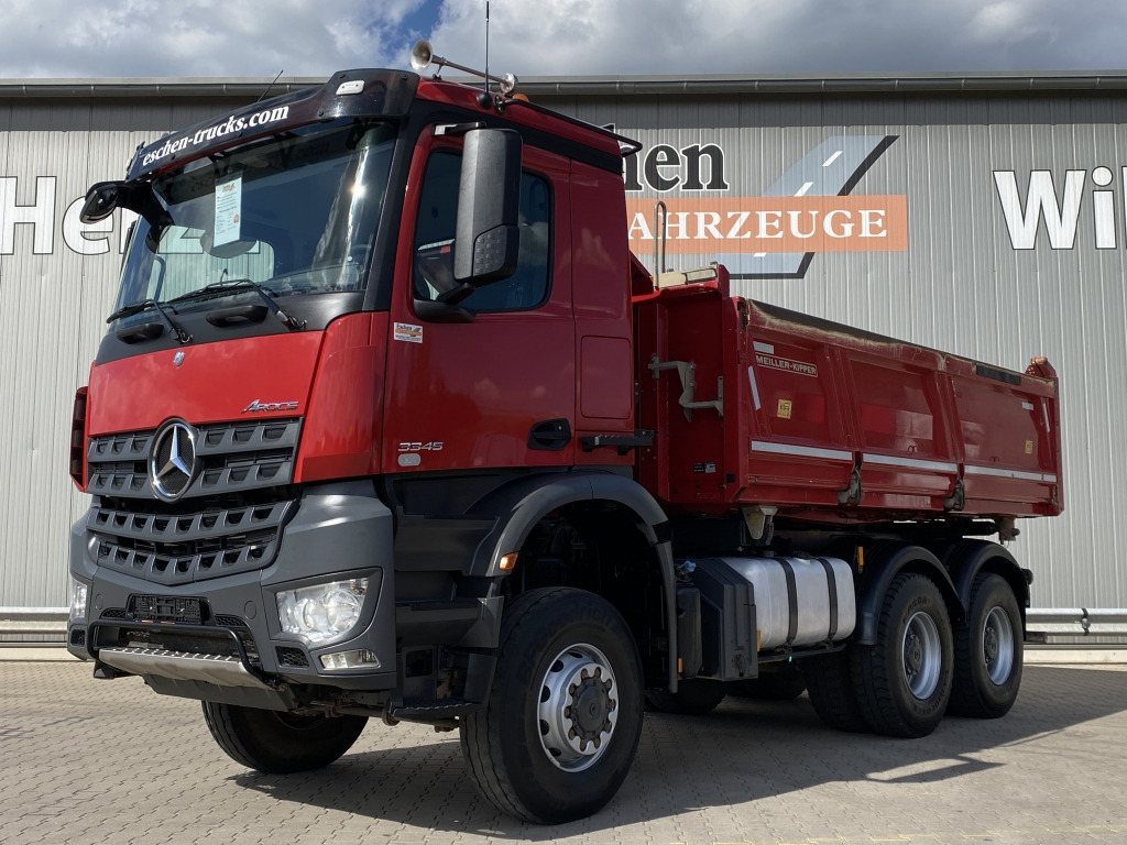 Mercedes-Benz 3345 6x6 - Camion benne: photos 2 Mercedes-Benz 3345 6x6 - Camion benne: photos 2