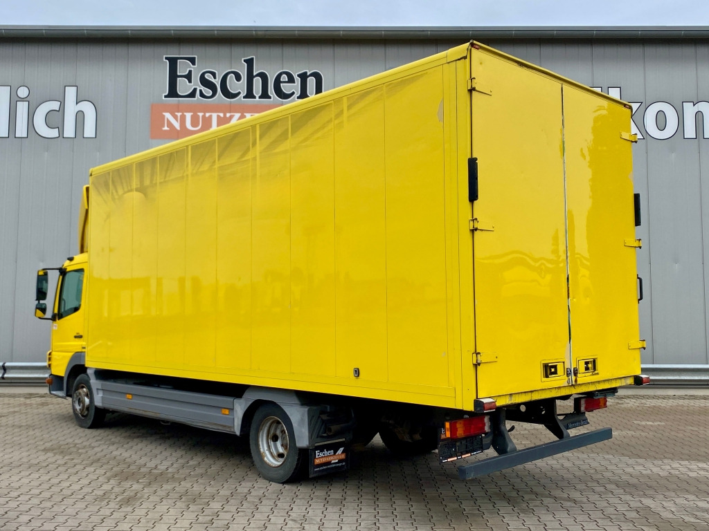 Mercedes-Benz 816 L - Camion fourgon: photos 3 Mercedes-Benz 816 L - Camion fourgon: photos 3