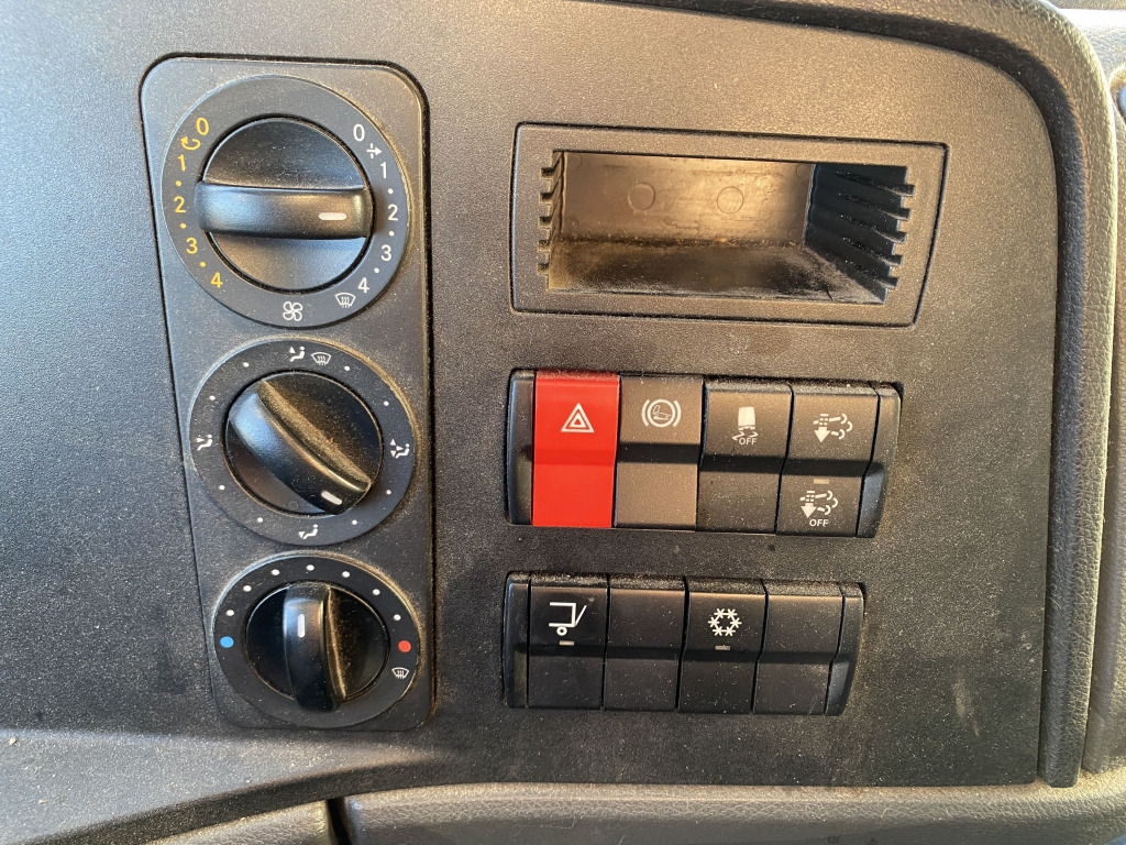 Mercedes-Benz 818 L Atego / BÄR-LBW en leasing occasion Mercedes-Benz 818 L Atego / BÄR-LBW: photos 9