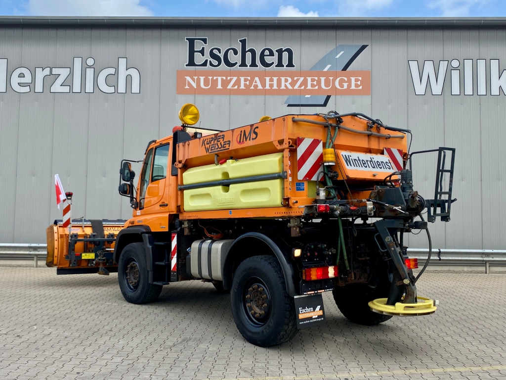 Mercedes-Benz Unimog U 500 4x4 - Engin de déneigement: photos 3 Mercedes-Benz Unimog U 500 4x4 - Engin de déneigement: photos 3