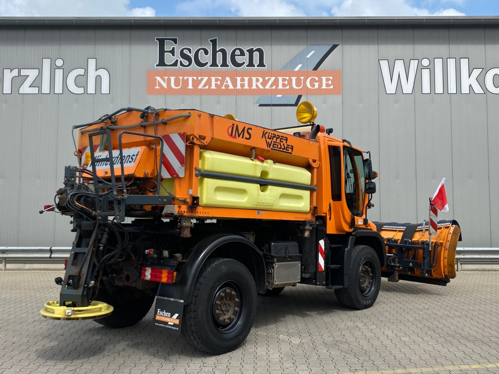 Mercedes-Benz Unimog U 500 4x4 - Engin de déneigement: photos 5 Mercedes-Benz Unimog U 500 4x4 - Engin de déneigement: photos 5