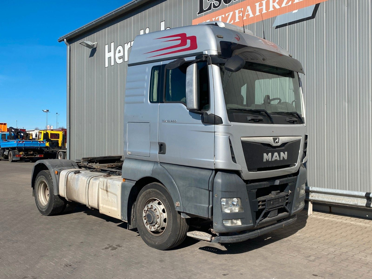 MAN TGX 18.460 4x4 H | Motorschaden*XLX*Standklima - Tracteur routier: photos 3 MAN TGX 18.460 4x4 H | Motorschaden*XLX*Standklima - Tracteur routier: photos 3