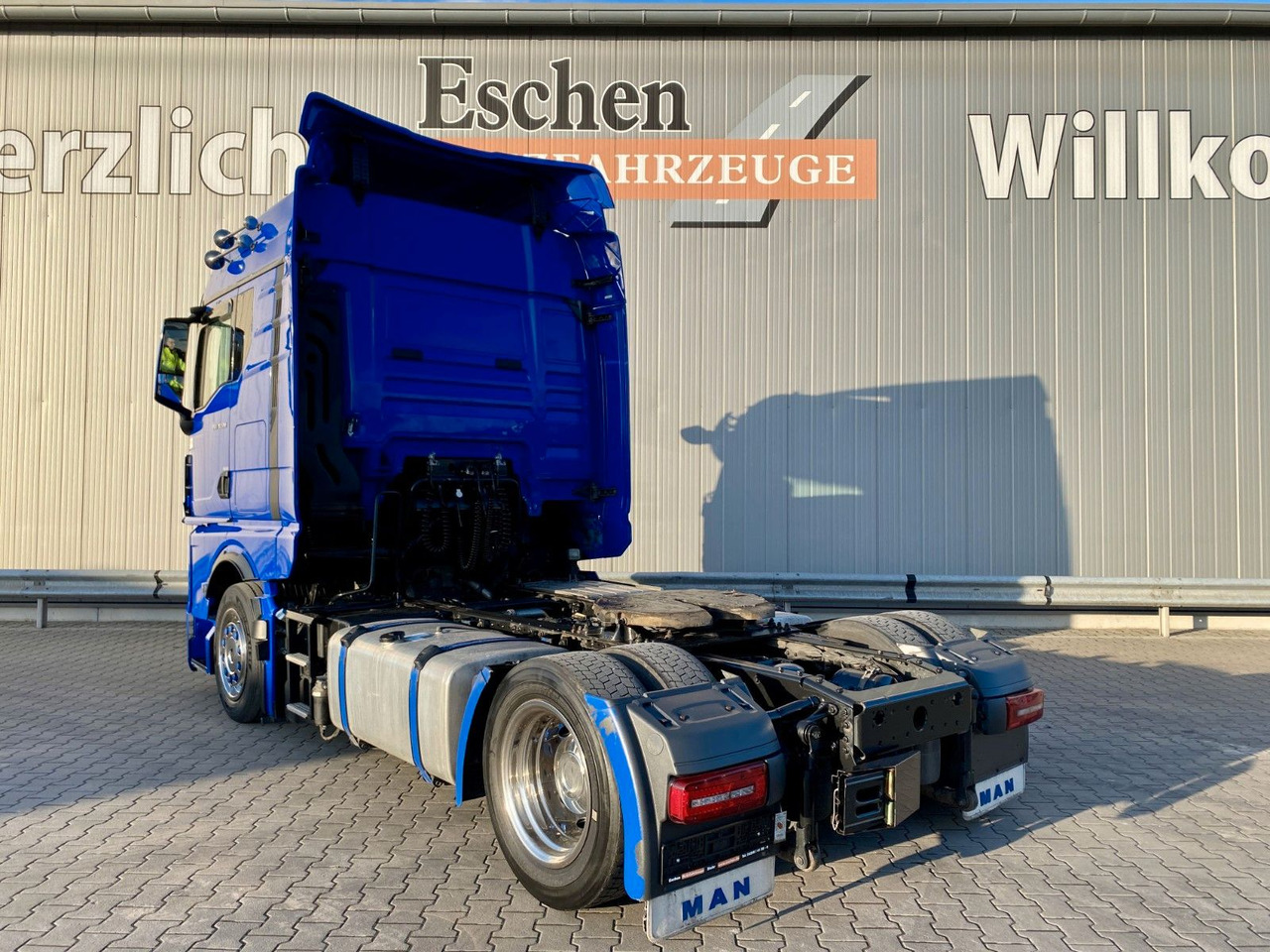 MAN TGX 18.510 |TG3*GM-Kabine*Retarder*ACC*Navi*1.Hd - Tracteur routier: photos 3 MAN TGX 18.510 |TG3*GM-Kabine*Retarder*ACC*Navi*1.Hd - Tracteur routier: photos 3