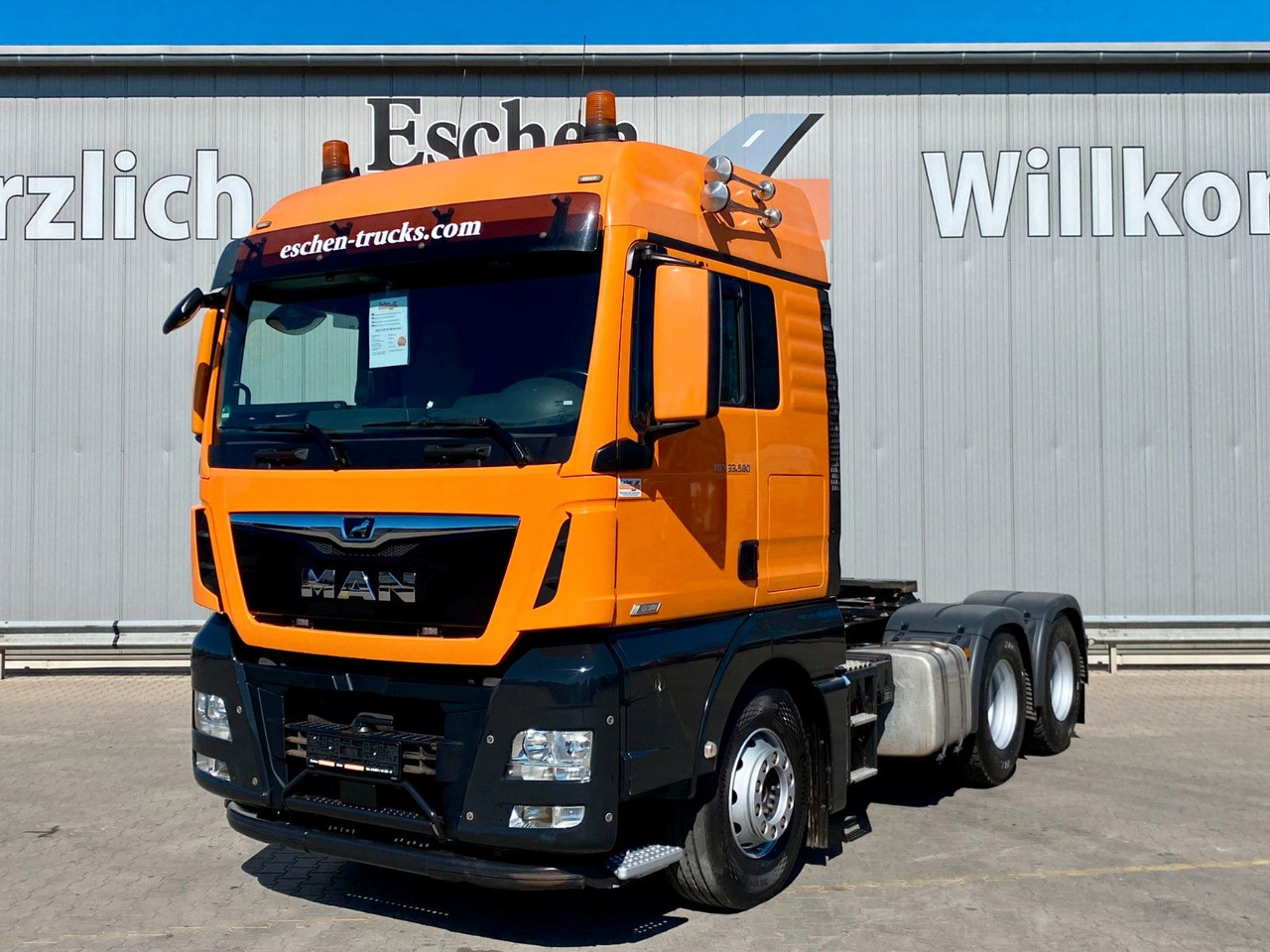 MAN TGX 33.580 6x4 BLS | D38*XLX*Navi*Retarder*ACC - Tracteur routier: photos 1 MAN TGX 33.580 6x4 BLS | D38*XLX*Navi*Retarder*ACC - Tracteur routier: photos 1