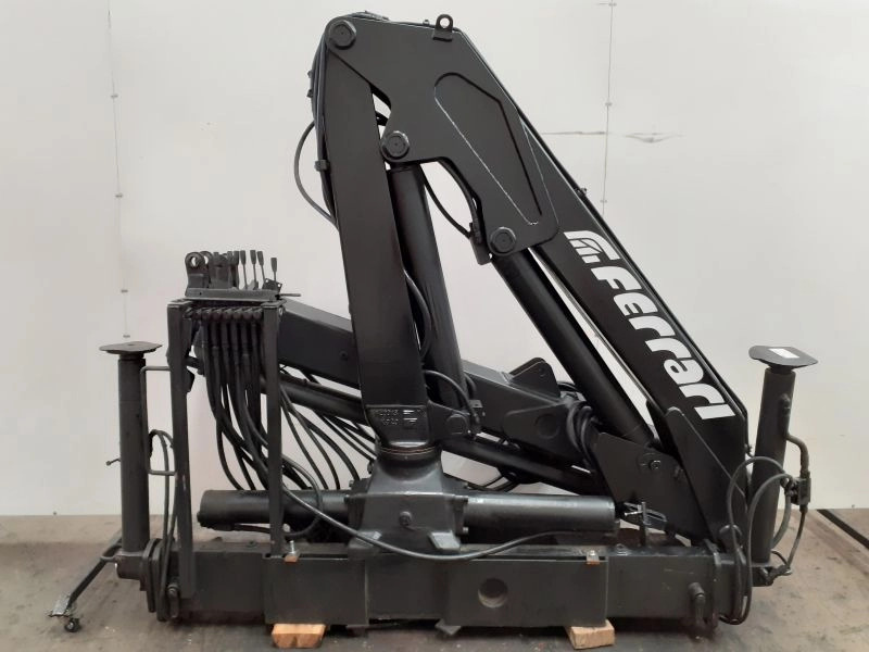 Grúa Ferrari F708 - Grue auxiliaire pour Camion: photos 2 Grúa Ferrari F708 - Grue auxiliaire pour Camion: photos 2