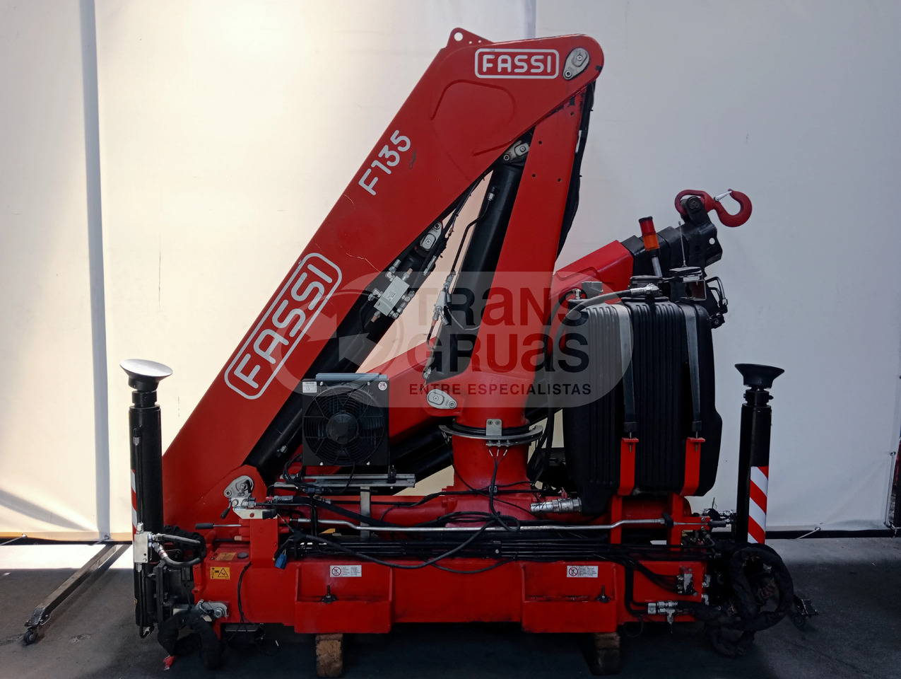 Grúa hidráulica Fassi F135A.0.25 E-ACTIVE - Grue auxiliaire: photos 2 Grúa hidráulica Fassi F135A.0.25 E-ACTIVE - Grue auxiliaire: photos 2