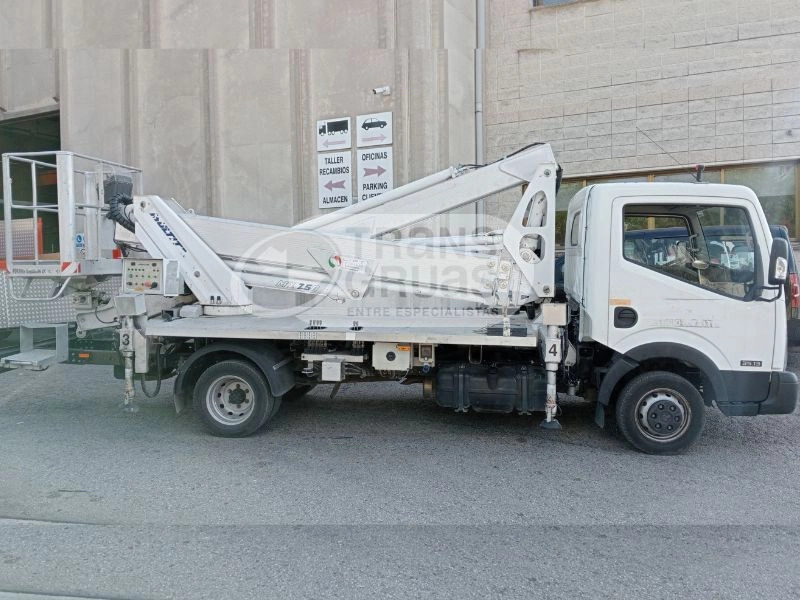 MULTITEL NISSAN NT 400 + MX 250 - Camion avec nacelle: photos 3 MULTITEL NISSAN NT 400 + MX 250 - Camion avec nacelle: photos 3