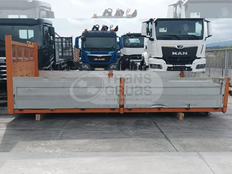 Carrocería fija usada - Carrosserie plateau: photos 1 Carrocería fija usada - Carrosserie plateau: photos 1