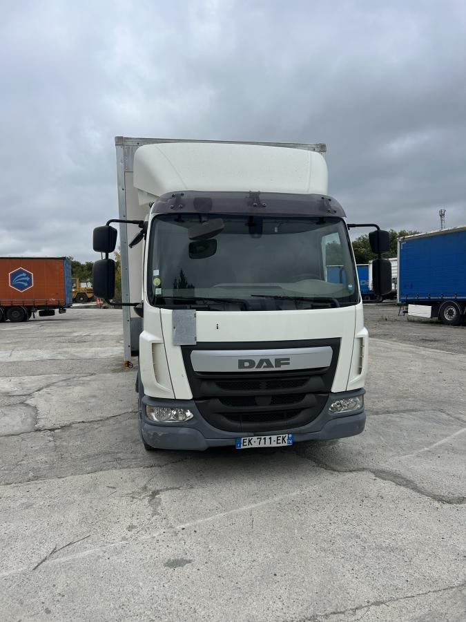 DAF LF 210 - Camion fourgon: photos 2 DAF LF 210 - Camion fourgon: photos 2