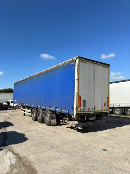 Fruehauf - Semi-remorque rideaux coulissants: photos 1 Fruehauf - Semi-remorque rideaux coulissants: photos 1