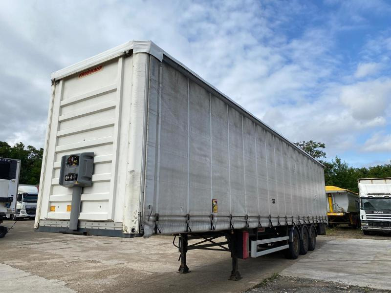 Fruehauf - Semi-remorque rideaux coulissants: photos 1 Fruehauf - Semi-remorque rideaux coulissants: photos 1
