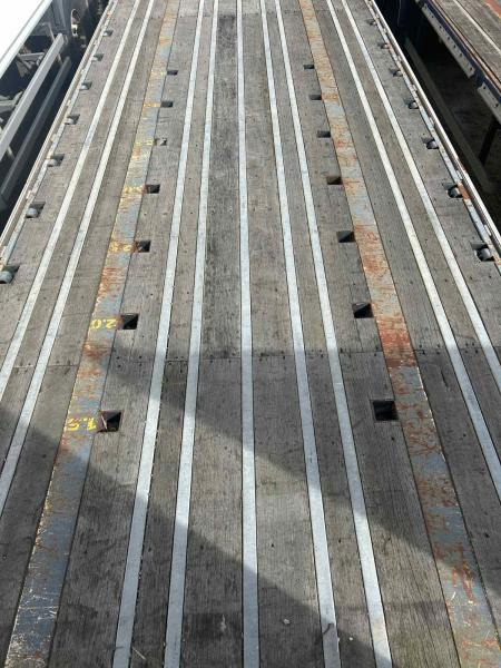 Fruehauf - Semi-remorque plateau: photos 4 Fruehauf - Semi-remorque plateau: photos 4