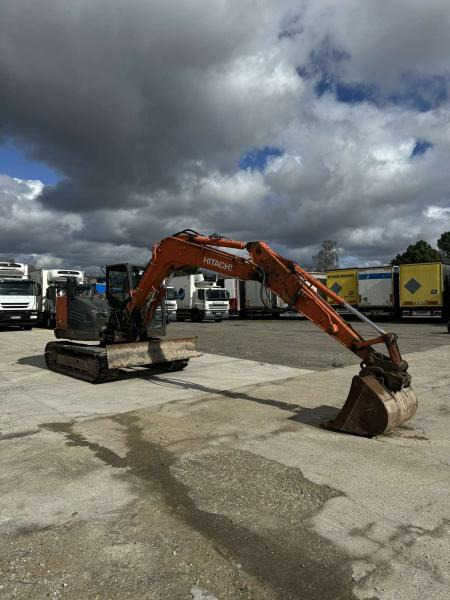 Hitachi ZX85USB-5A - Pelle sur chenille: photos 1 Hitachi ZX85USB-5A - Pelle sur chenille: photos 1