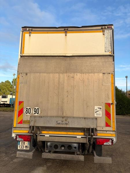MAN TGM 18.290 - Camion à rideaux coulissants: photos 4 MAN TGM 18.290 - Camion à rideaux coulissants: photos 4