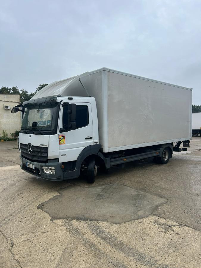 Mercedes Atego 816 - Camion fourgon: photos 2 Mercedes Atego 816 - Camion fourgon: photos 2