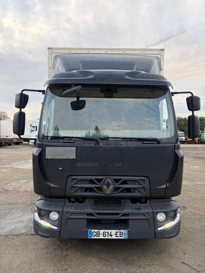 Renault D-Series 240.12 - Camion fourgon: photos 4 Renault D-Series 240.12 - Camion fourgon: photos 4