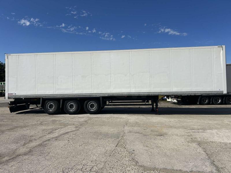 Schmitz Cargobull - Semi-remorque isothermique: photos 2 Schmitz Cargobull - Semi-remorque isothermique: photos 2
