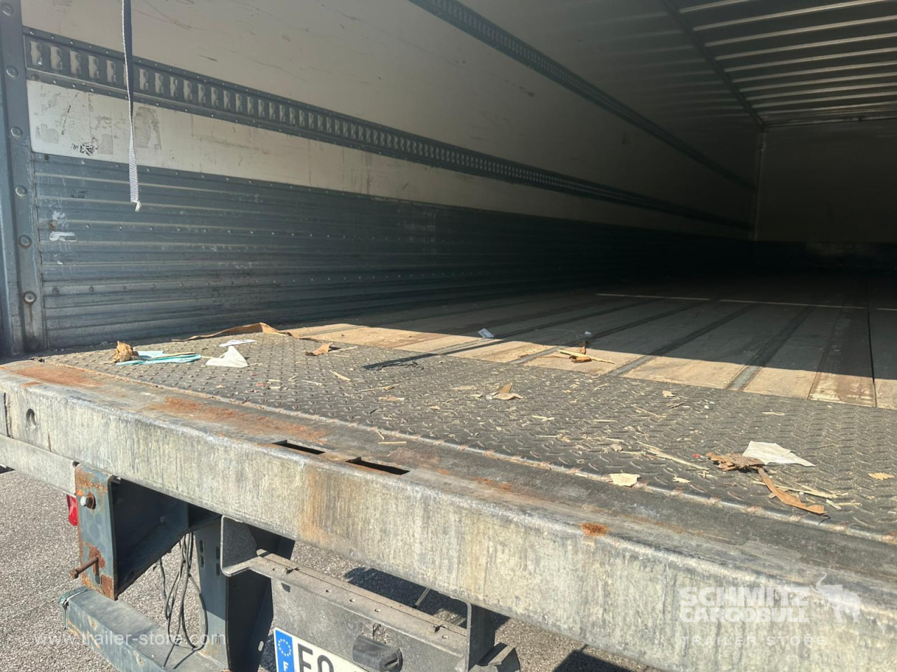 FRUEHAUF Dryfreight Standard Roller shutter door - Semi-remorque fourgon: photos 4 FRUEHAUF Dryfreight Standard Roller shutter door - Semi-remorque fourgon: photos 4