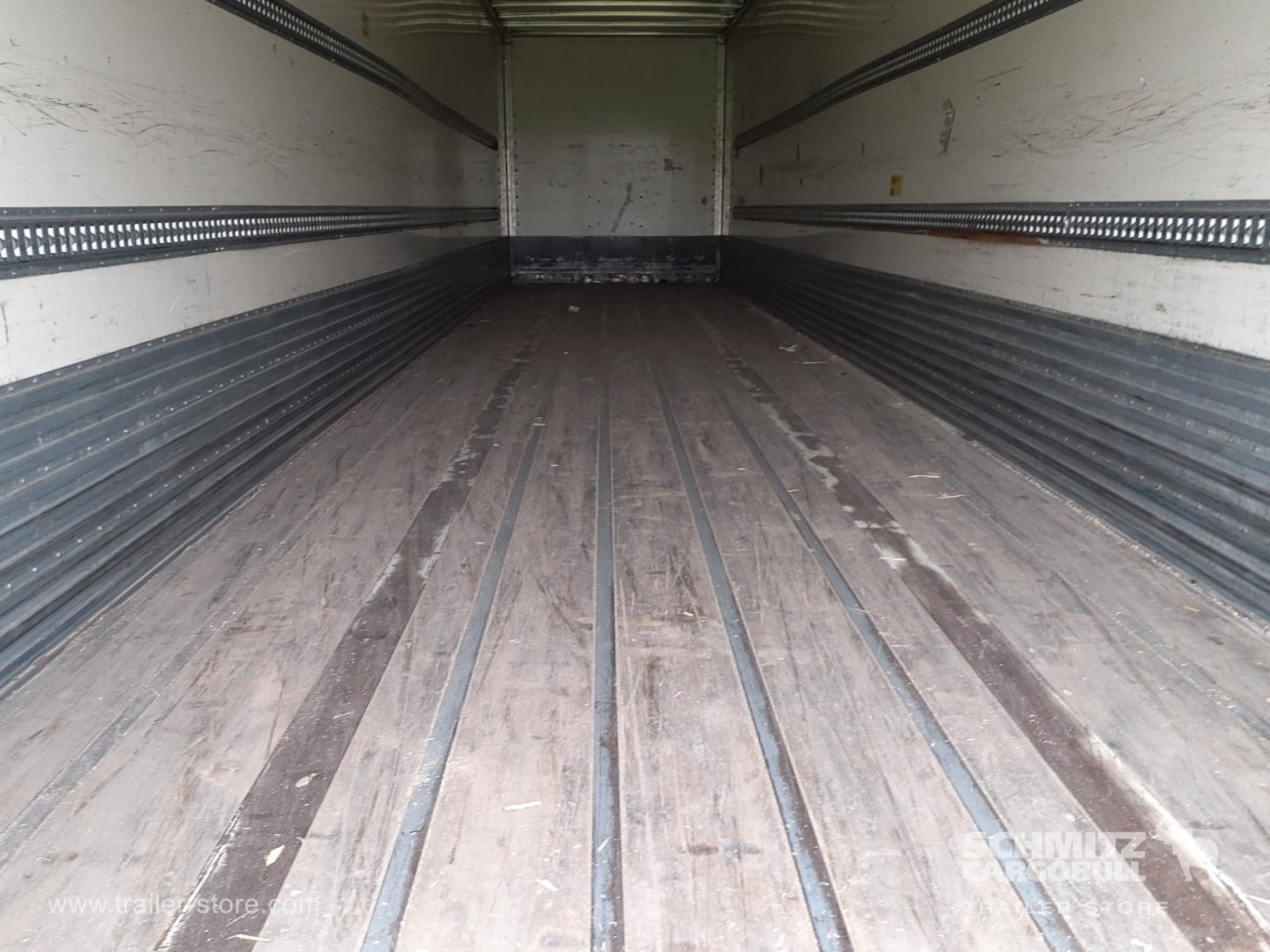 FRUEHAUF Dryfreight Standard Roller shutter door - Semi-remorque fourgon: photos 3 FRUEHAUF Dryfreight Standard Roller shutter door - Semi-remorque fourgon: photos 3