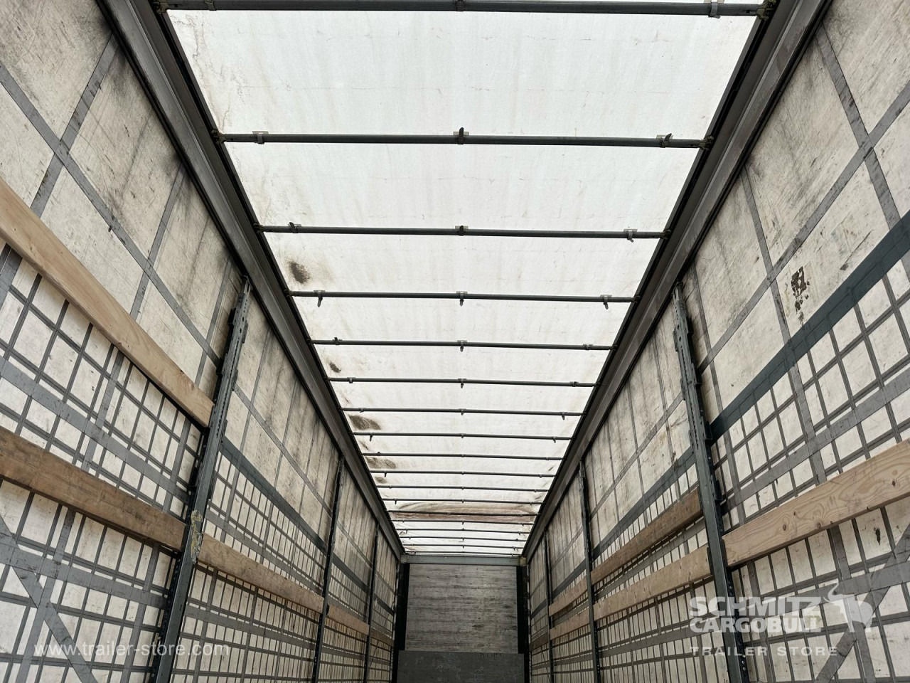 SCHMITZ Curtainsider Mega - Semi-remorque rideaux coulissants: photos 5 SCHMITZ Curtainsider Mega - Semi-remorque rideaux coulissants: photos 5
