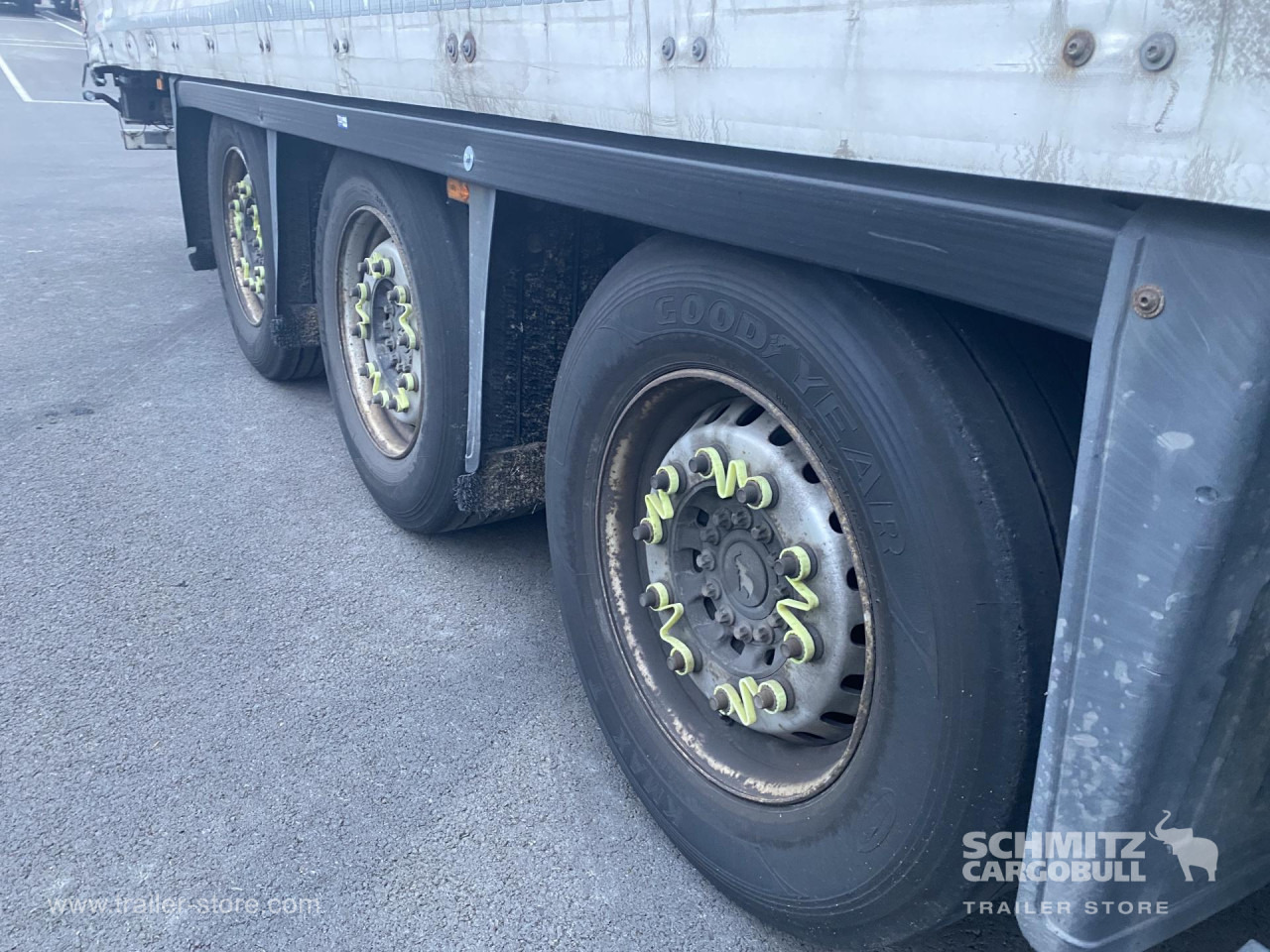 SCHMITZ Curtainsider Mega - Semi-remorque rideaux coulissants: photos 3 SCHMITZ Curtainsider Mega - Semi-remorque rideaux coulissants: photos 3
