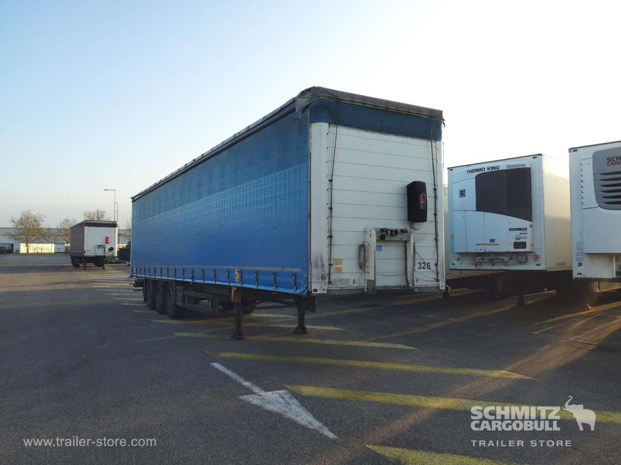SCHMITZ Curtainsider Standard - Semi-remorque rideaux coulissants: photos 1 SCHMITZ Curtainsider Standard - Semi-remorque rideaux coulissants: photos 1