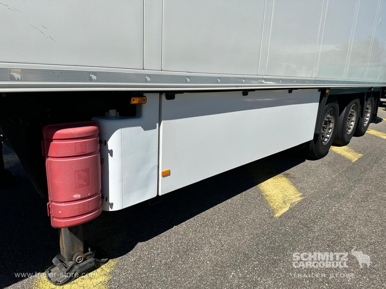 SCHMITZ Reefer Multitemp Double deck Taillift - Semi-remorque isothermique: photos 4 SCHMITZ Reefer Multitemp Double deck Taillift - Semi-remorque isothermique: photos 4