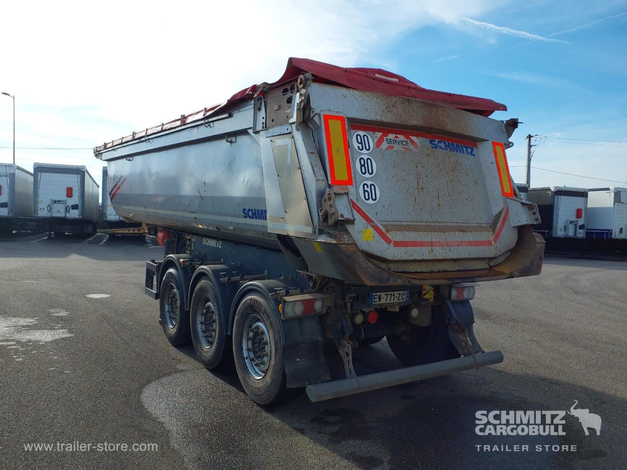 SCHMITZ Tipper Steel half pipe body 25m³ - Semi-remorque benne: photos 3 SCHMITZ Tipper Steel half pipe body 25m³ - Semi-remorque benne: photos 3