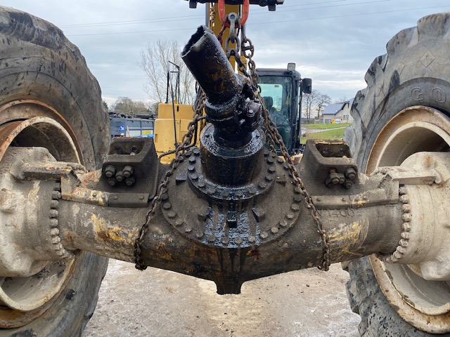 Essieu avant pour Engins de chantier CAT 992 C -1V-5949: photos 6