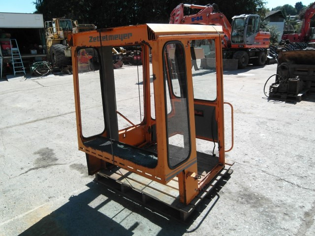 Kabine Zettelmeyer ZL 602 - Cabine et intérieur pour Engins de chantier: photos 4 Kabine Zettelmeyer ZL 602 - Cabine et intérieur pour Engins de chantier: photos 4