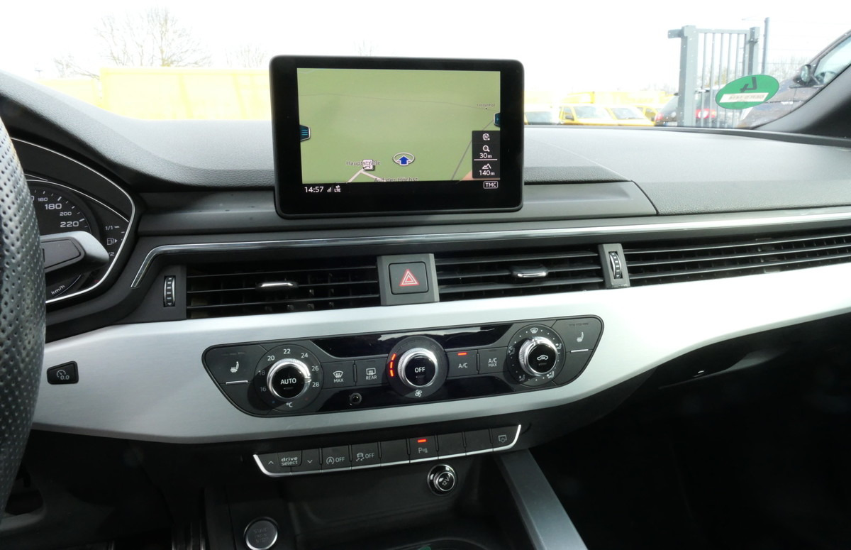 Voiture AUDI A5 Cabriolet 40 TFSI S line Sport-Paket KLIMA: photos 11